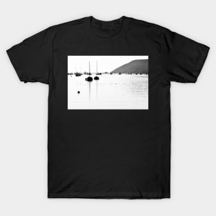 Le port du Conquet au calme T-Shirt